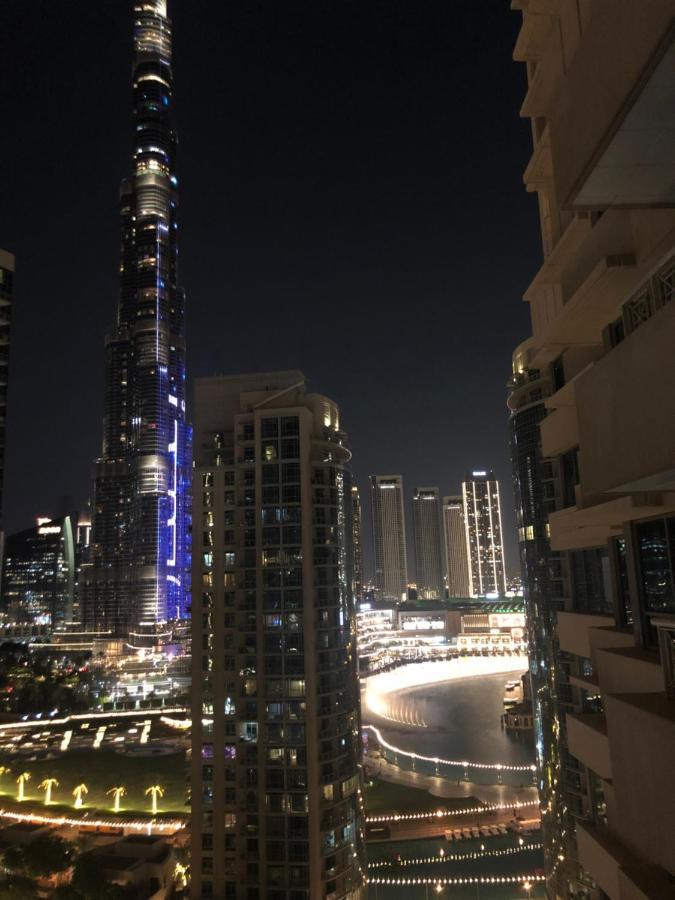Downtown Boulevard One Bedroom Apt In 29 Blvd غرفة وصالة Burj & Fountain View Master Bedroom Plus 2 Single Beds In Living Room Dubai Dış mekan fotoğraf